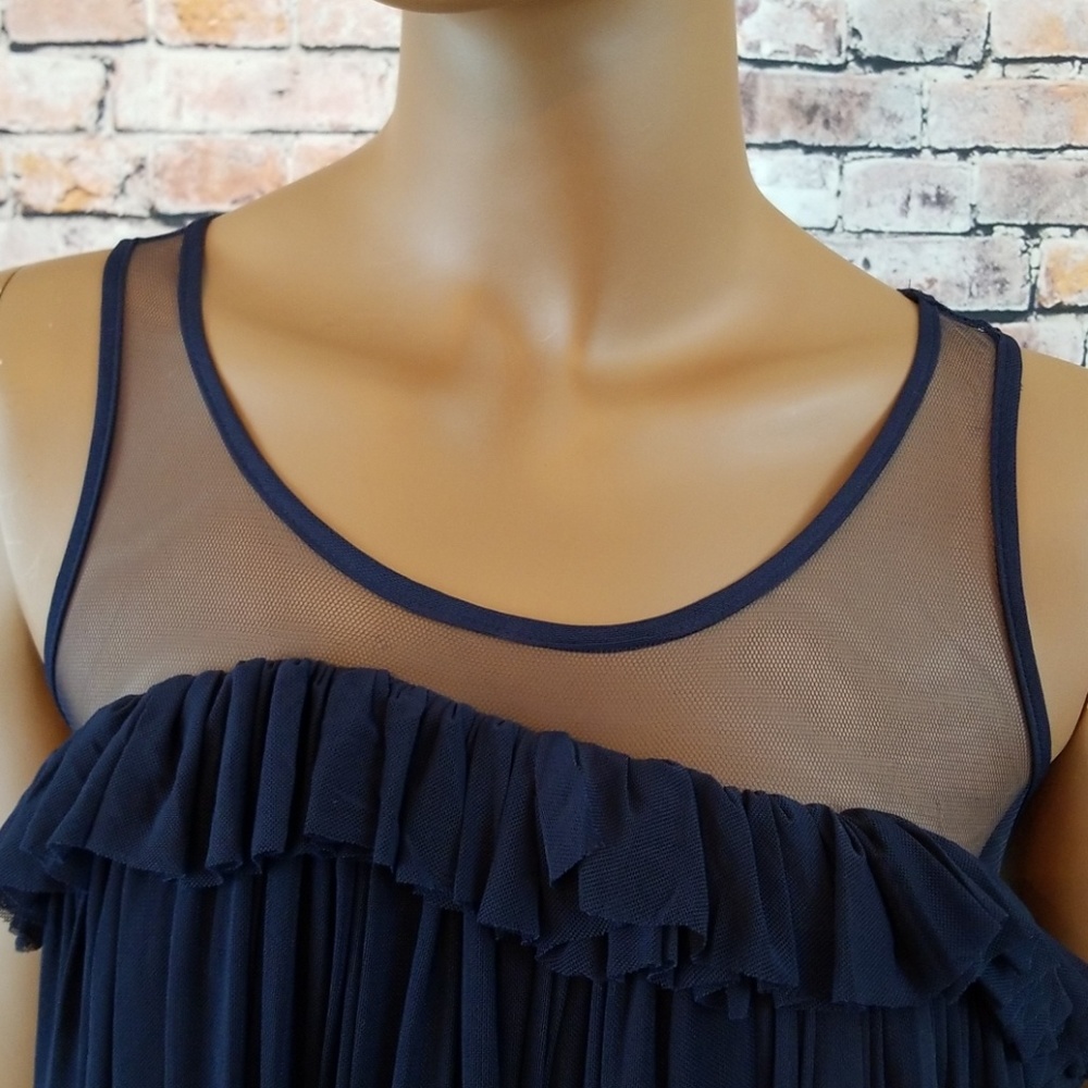 🆕️💋Gracia High- Low Tank Top💋 - Picture 5 of 5